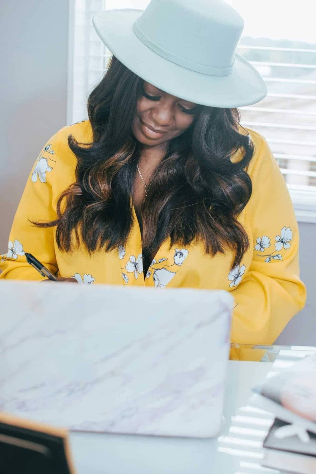 How to Start a Freelance Career Without Using Upwork and Fiverr How to Start a Freelance Career Without Using Upwork and Fiverr