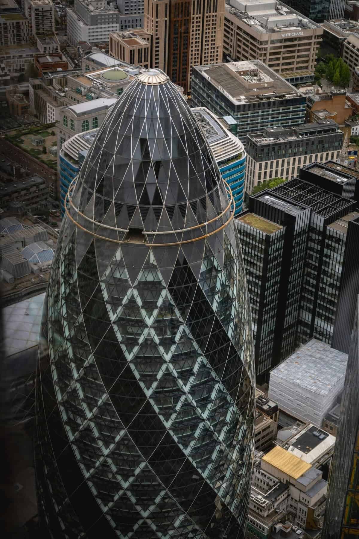 Freelancer Who Quit A 9-to-5 To Earn 6 Figures In 12 Months Freelancer Who Quit A 9-to-5 To Earn 6 Figures In 12 Months