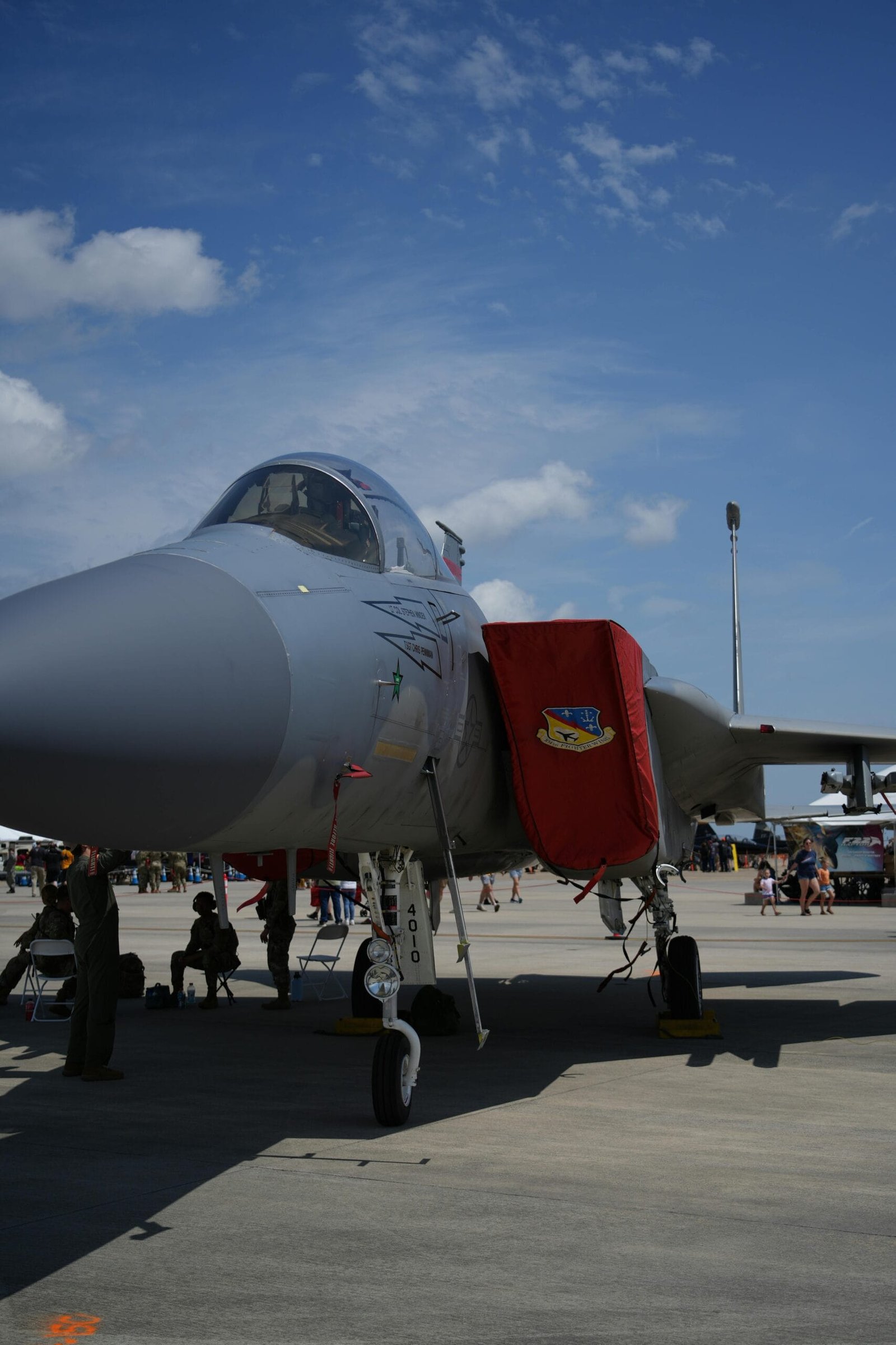 Freelancer Who Quit A 9-to-5 To Earn 6 Figures In 12 Months Freelancer Who Quit A 9-to-5 To Earn 6 Figures In 12 Months