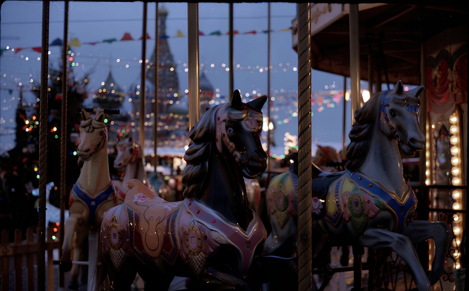 Graphic Designer Creating Viral LinkedIn Carousels