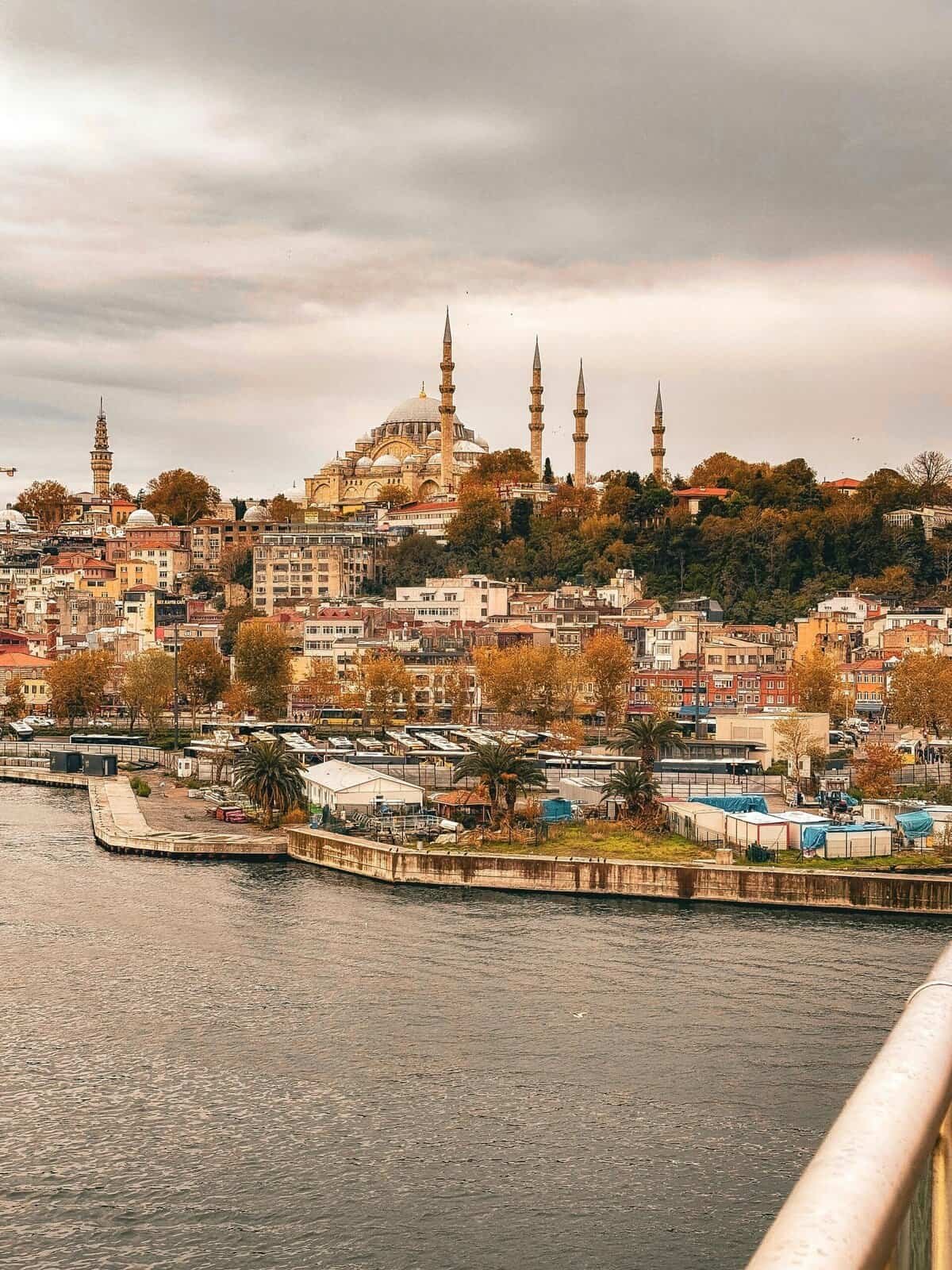 Can I Freelance While Working A Full-time Job?