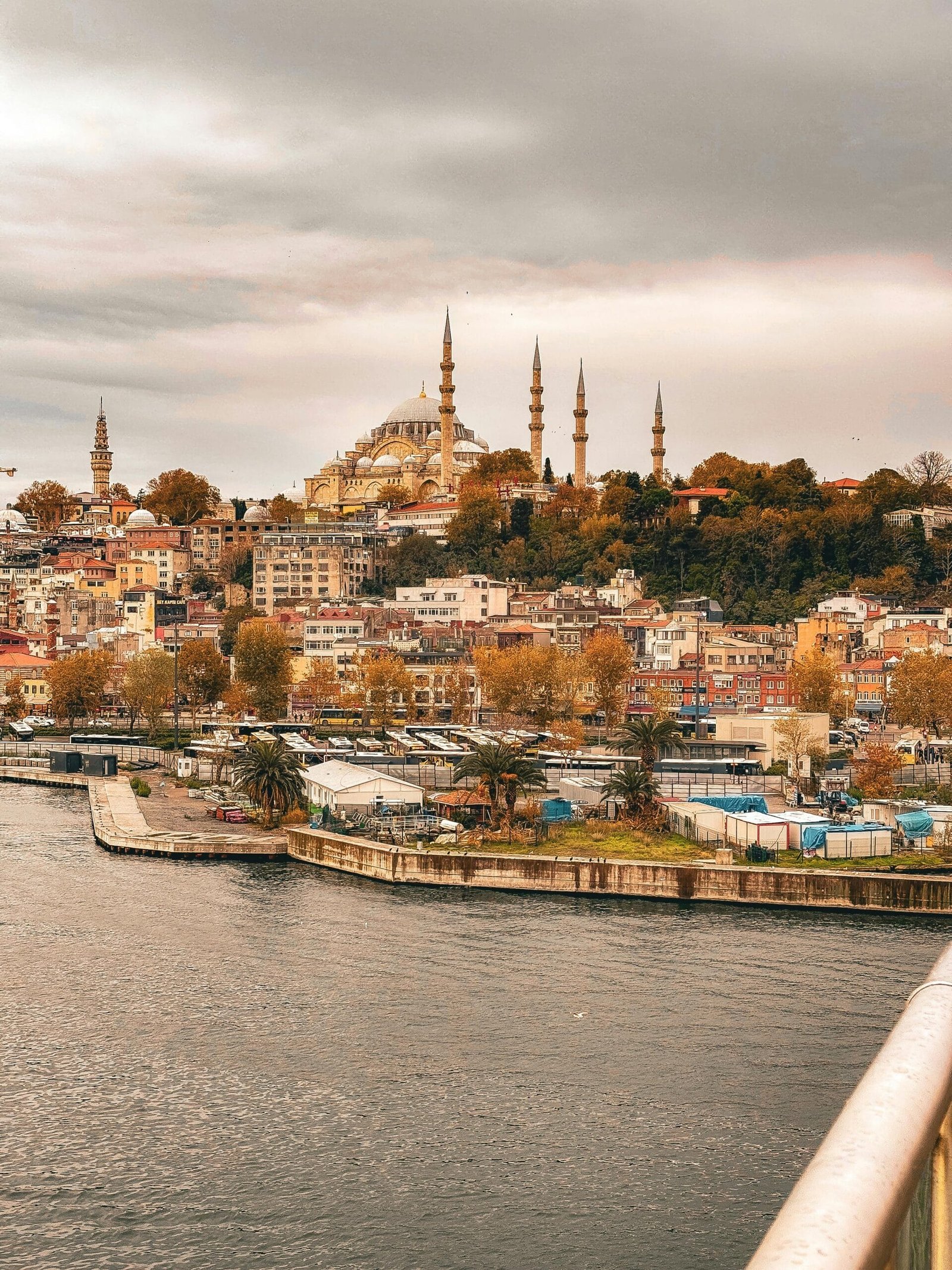 Can I Freelance While Working A Full-time Job?