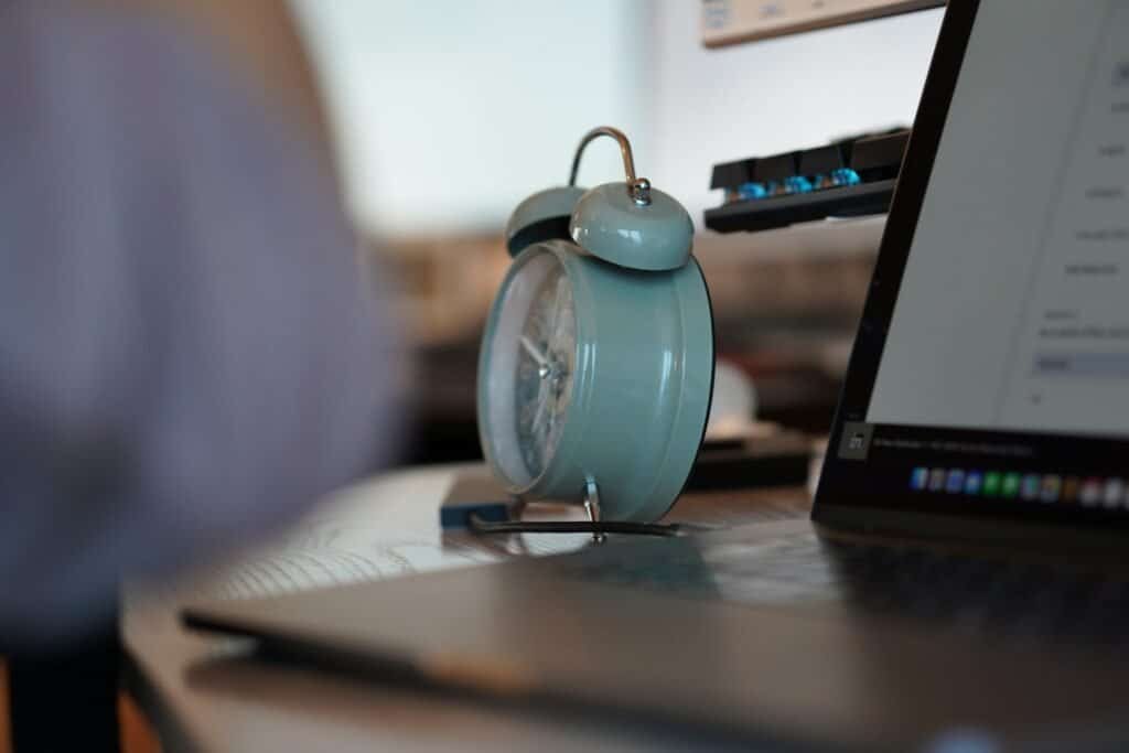 How Do Freelancers Avoid Burnout While Staying Productive?