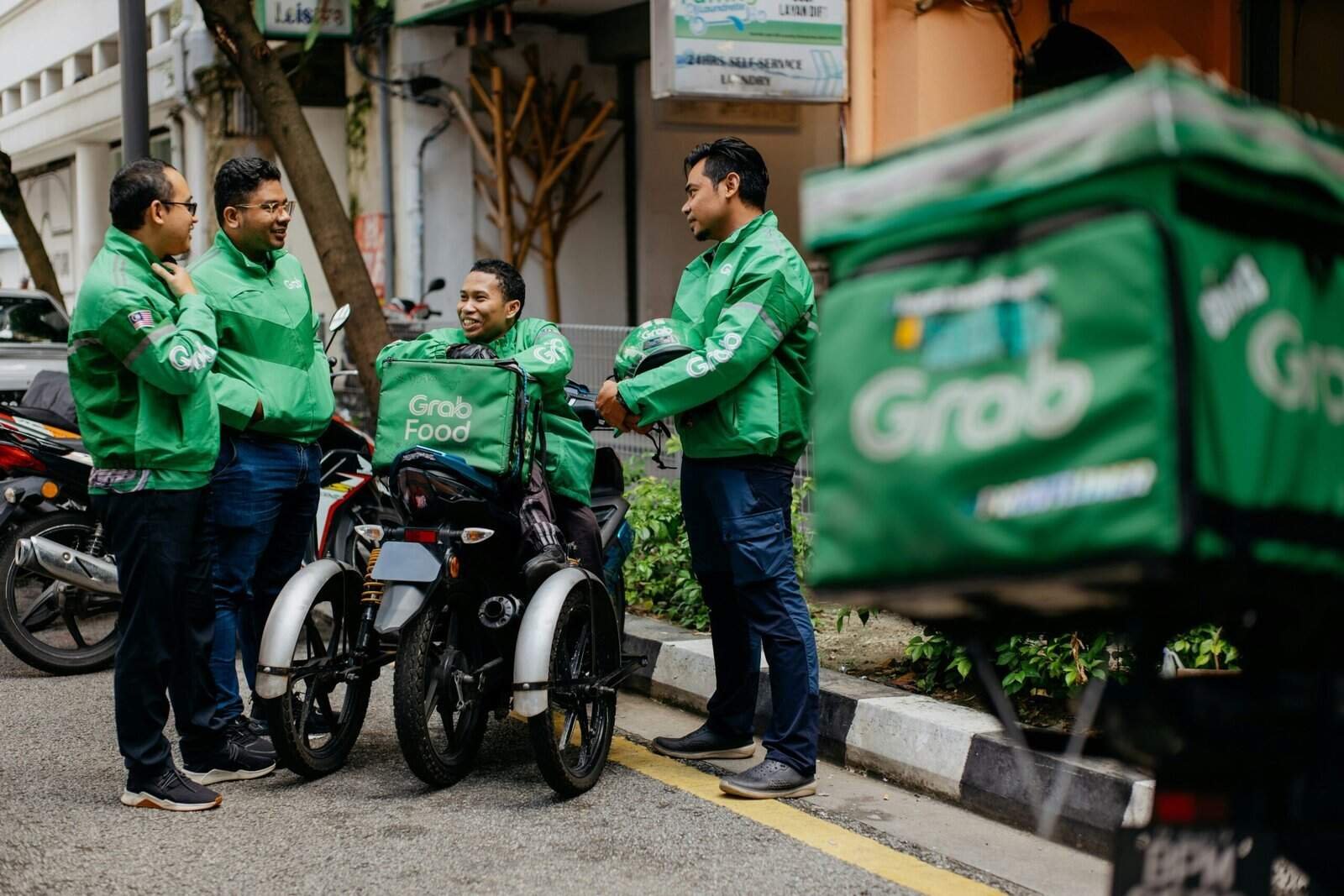 What Is The Difference Between Freelancing And Gig Work?