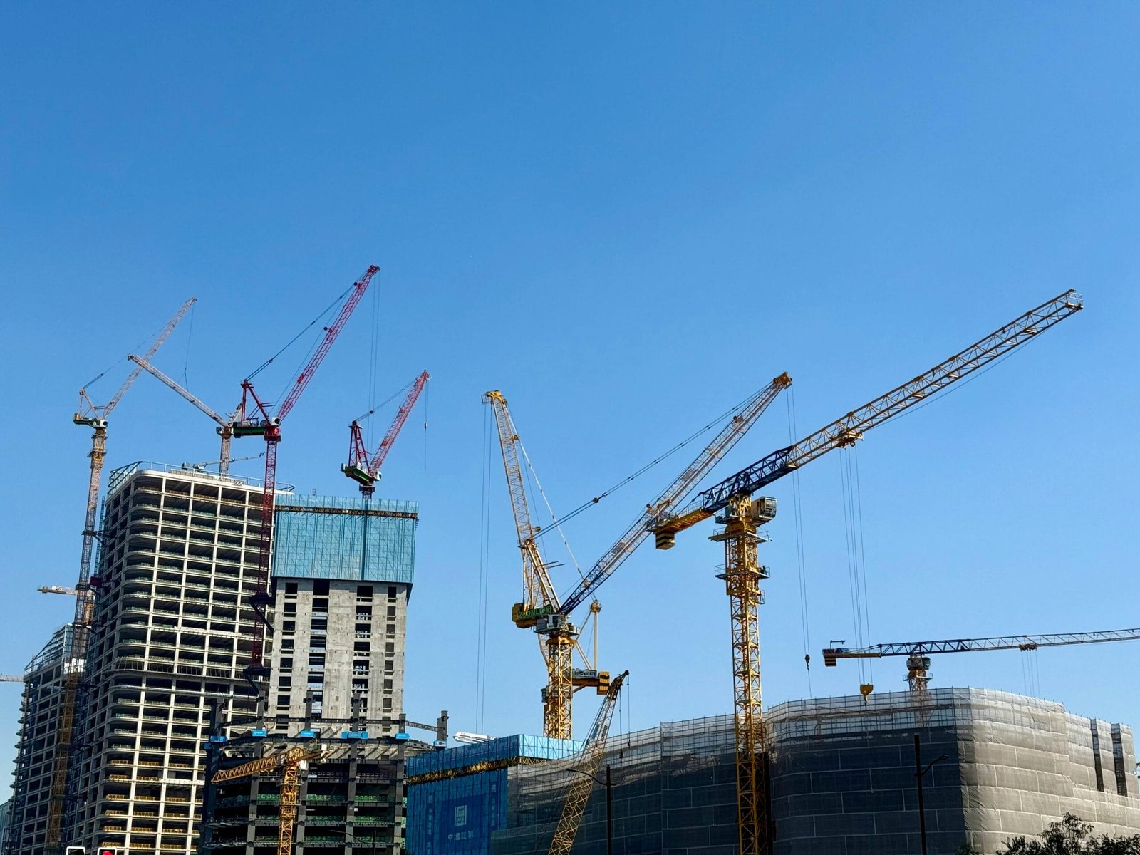 What Mindset Helps Freelancers Embrace Uncertainty?